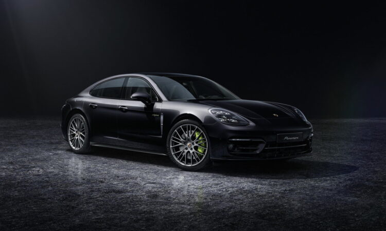 Porsche Panamera 4 E-Hybrid Platinum Edition 2022
