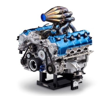 Toyota y Yamaha prueban V-8 que funciona con hidrógeno