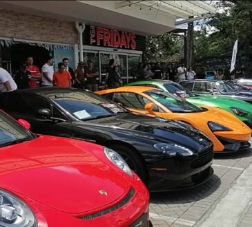 Autos exóticos y de lujo se lucen en San Rafael de Escazú