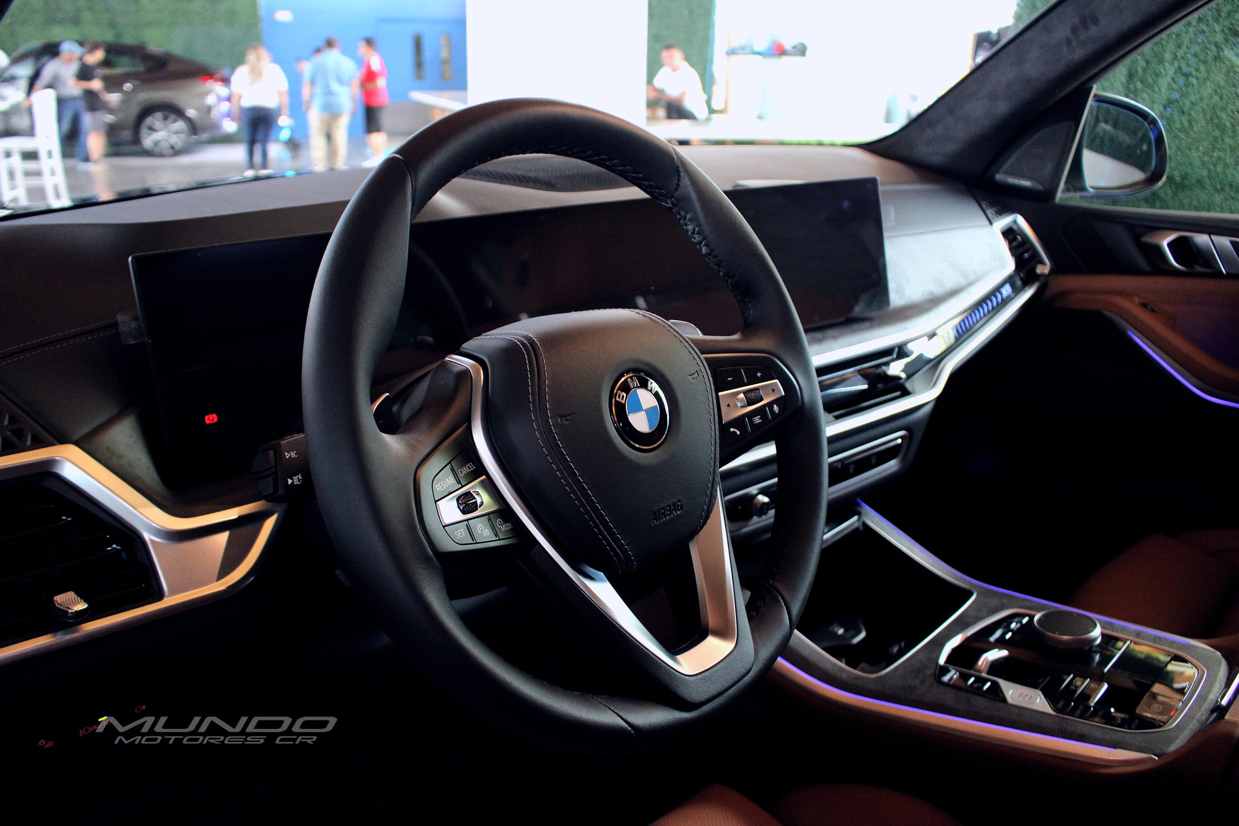 Presentación de los BMW X5 y X6 en el Ultimate Driving Experience ...