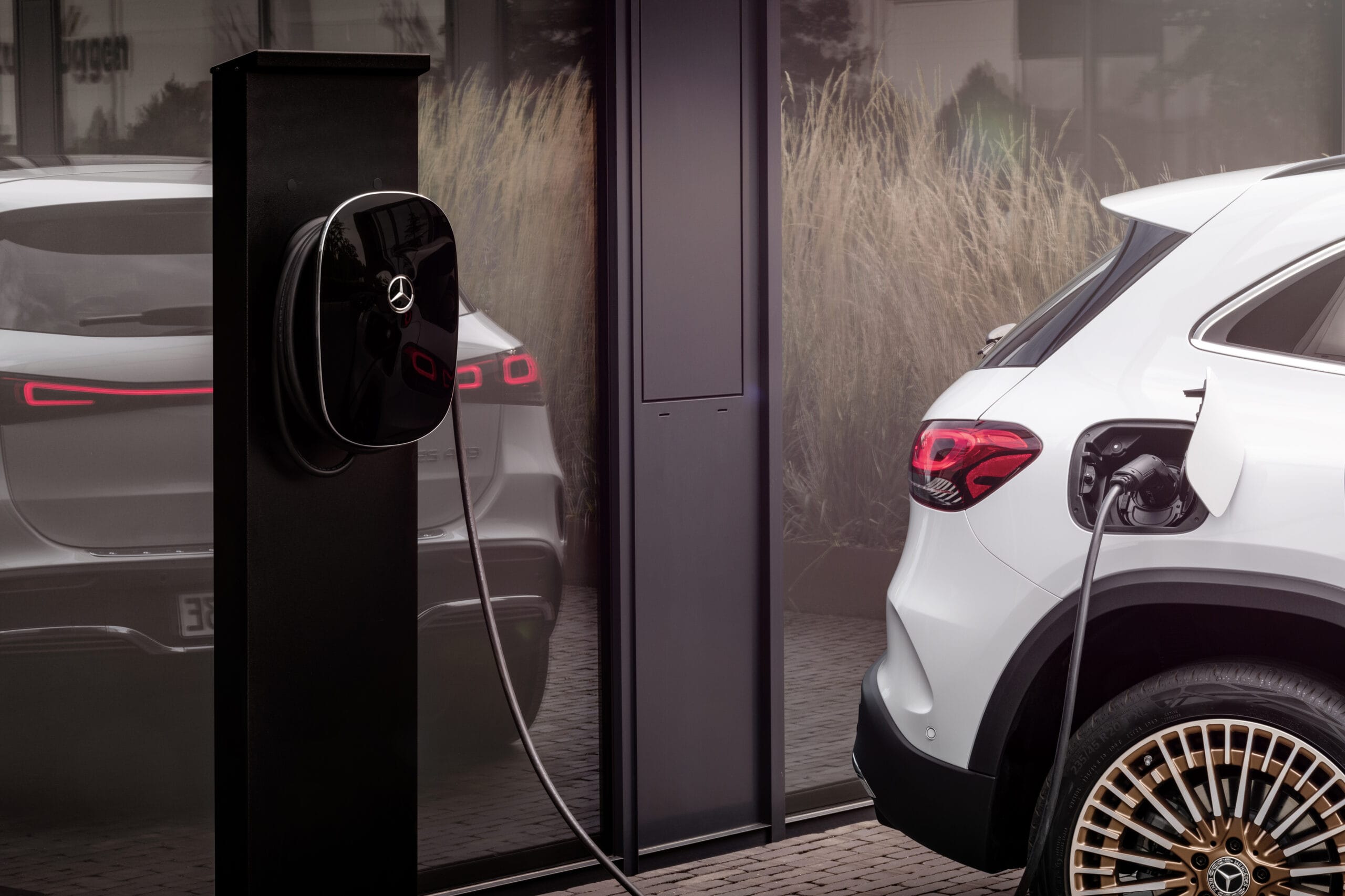 Costarricenses se suman a la tendencia de autos eléctricos