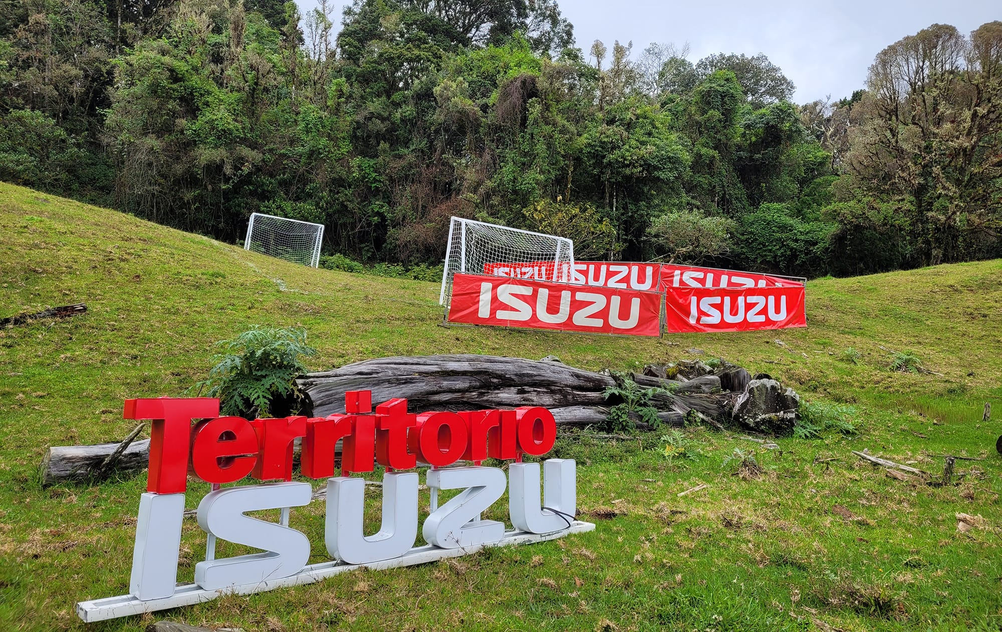 Semifinal de la Superliga 4x4 de Isuzu en Copey de Dota Semifinal de la Superliga 4x4 de Isuzu en Copey de Dota