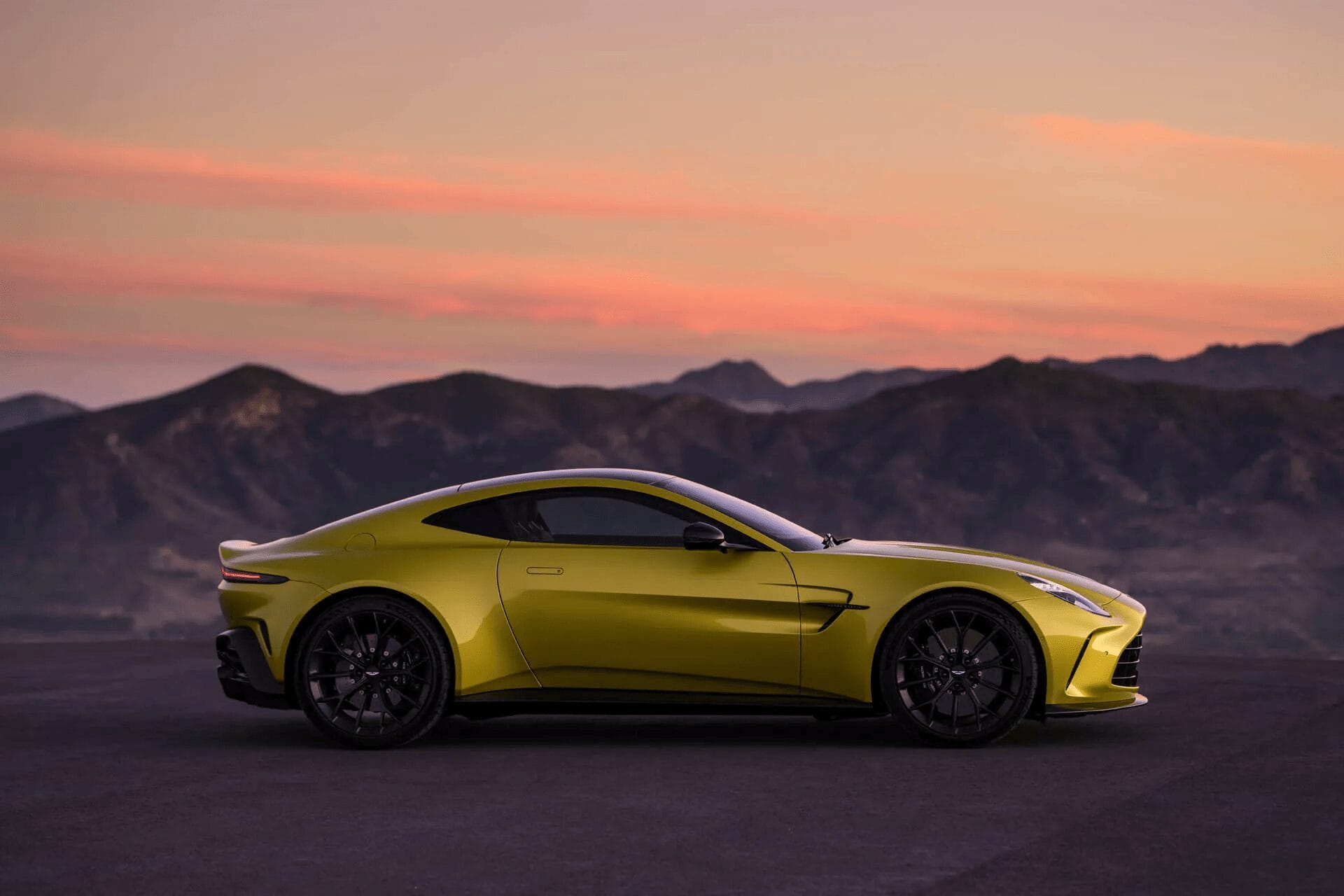 Aston Martin 2025