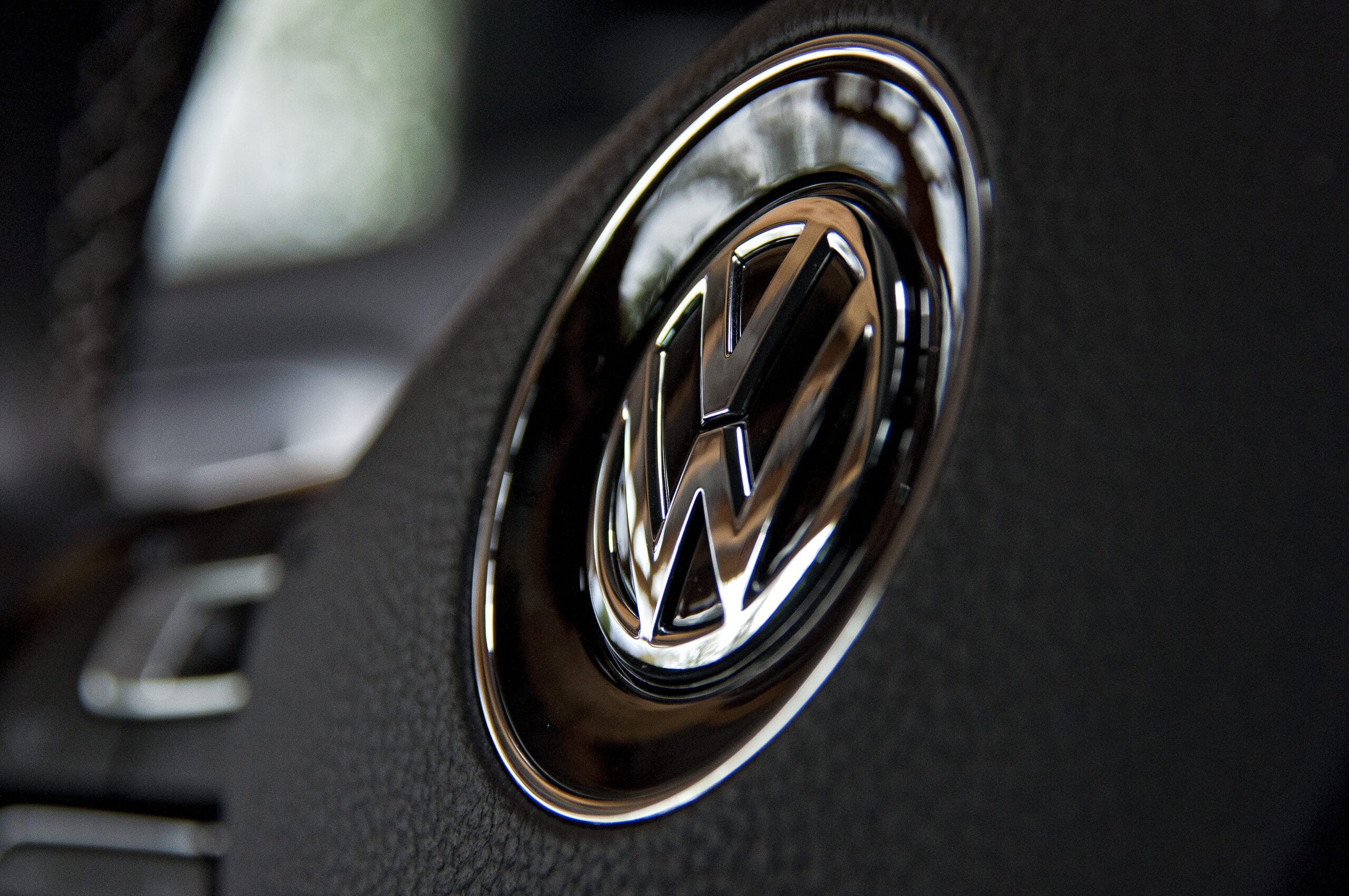 Volkswagen innova con desarrollo de sus propios productos de IA scaled Volkswagen innova con desarrollo de sus propios productos de IA