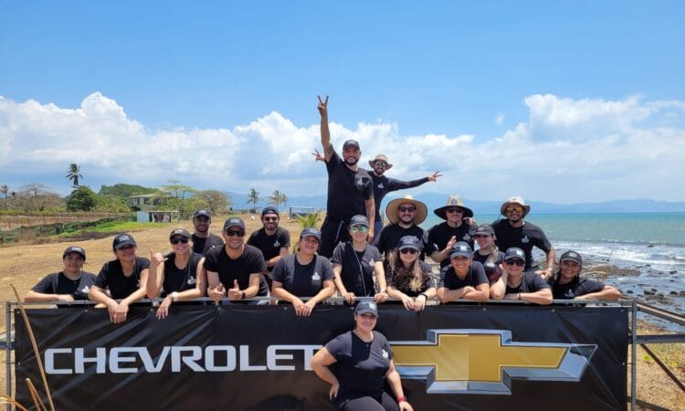 Chevrolet y 24 voluntarios recolectan 274 kg de desechos en Guacalillo