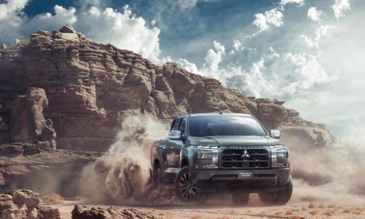 Llega la renovada Mitsubishi L200 a Expomóvil