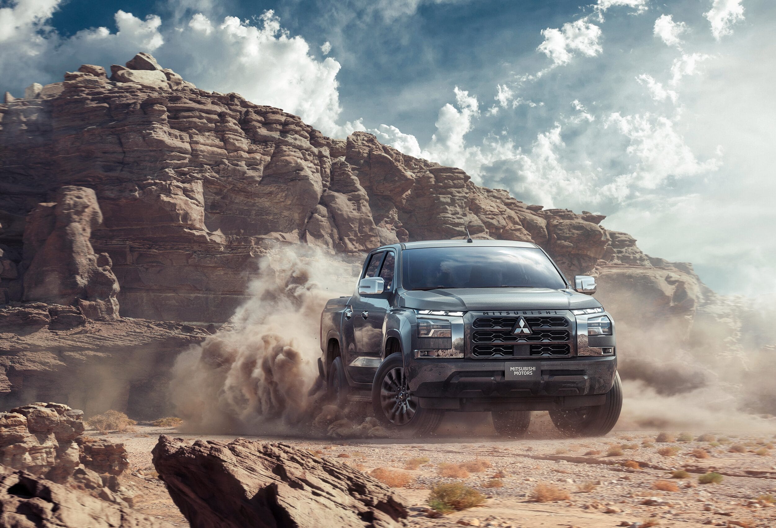 Llega la renovada Mitsubishi L200 a Expomóvil