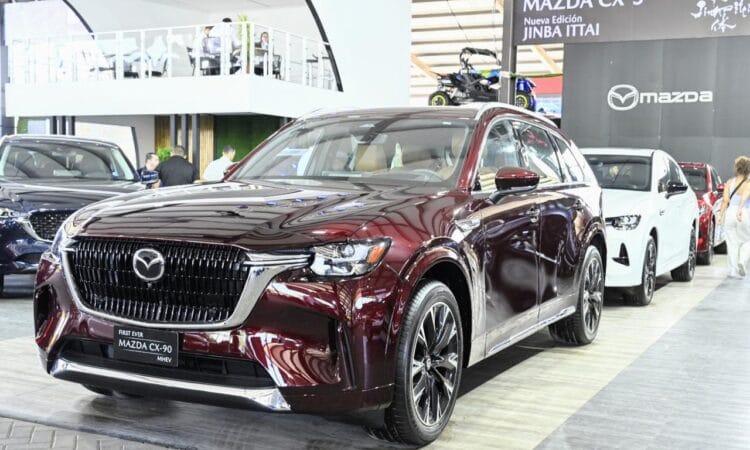 Mazda destaca su gama premium en Expomóvil 2024