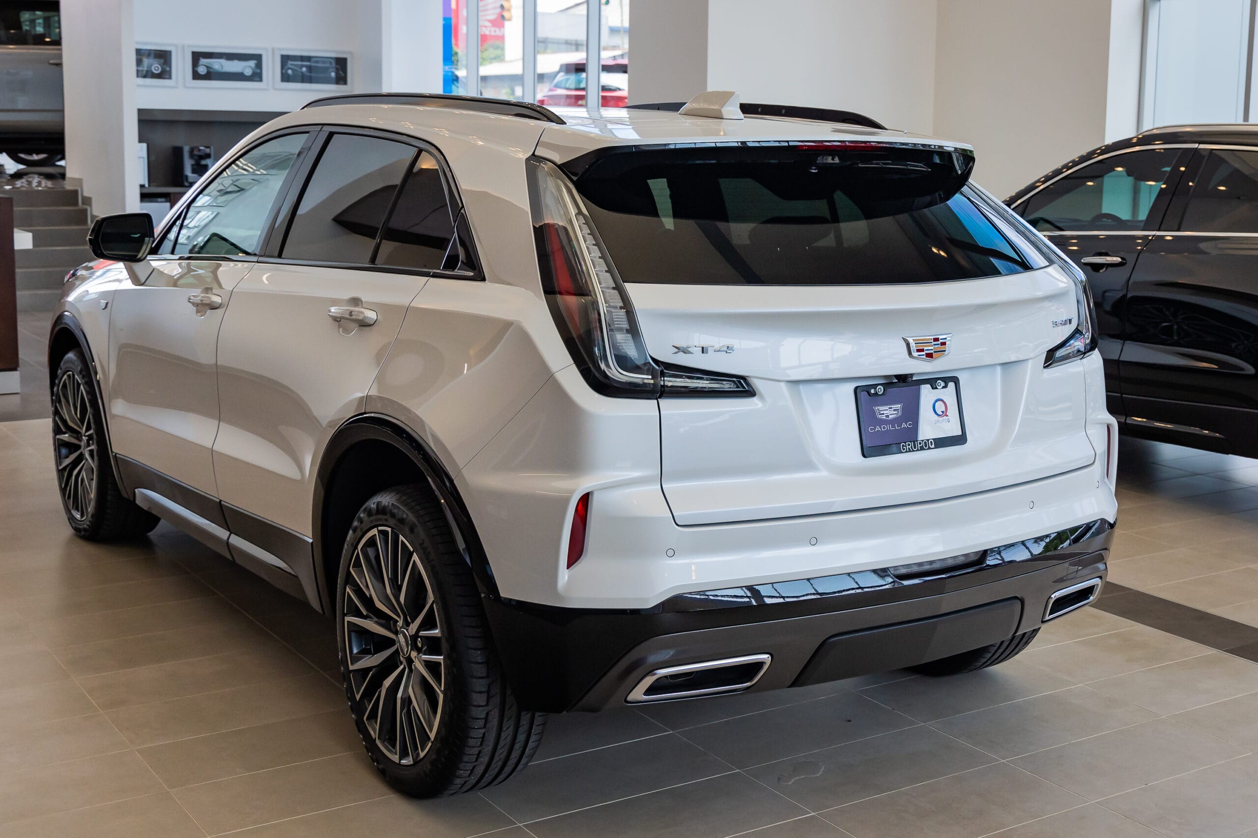XT4 B scaled Cadillac XT4
