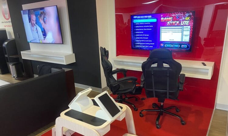 Autopits inaugura moderna sala de espera para sus clientes