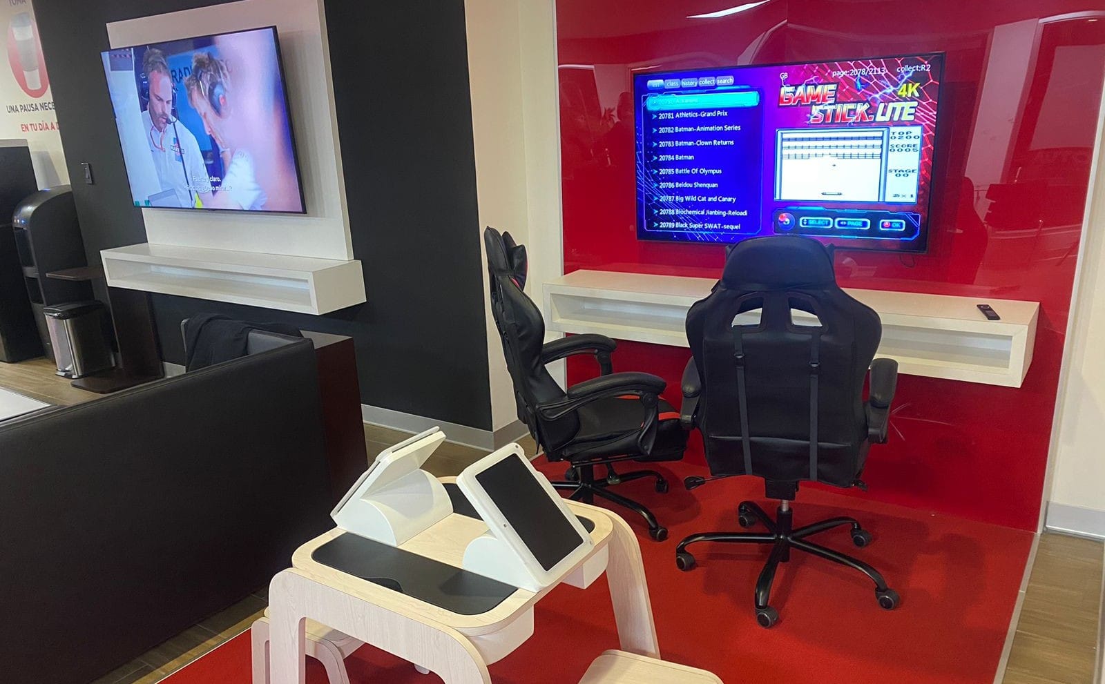 Autopits inaugura moderna sala de espera para sus clientes Autopits inaugura moderna sala de espera para sus clientes