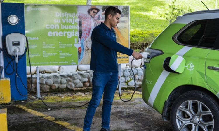 Consejos para Cargar un Vehículo Eléctrico en Casa