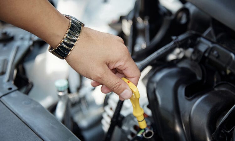 revisar tu carro antes de viajar le podría evitar malos momentos