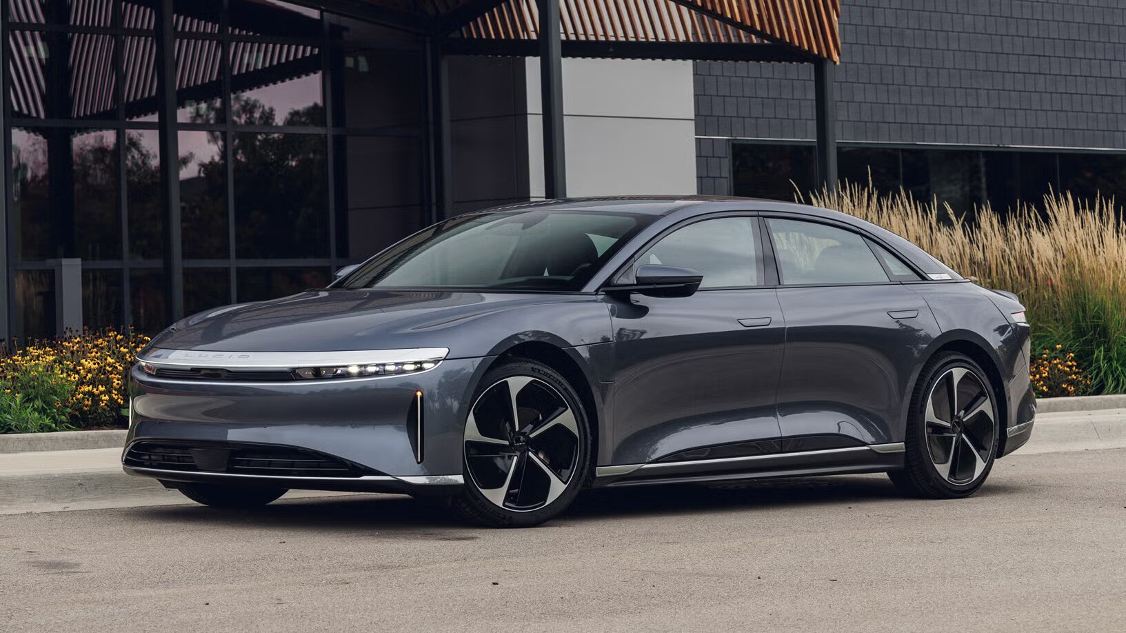 lucid air grand touring