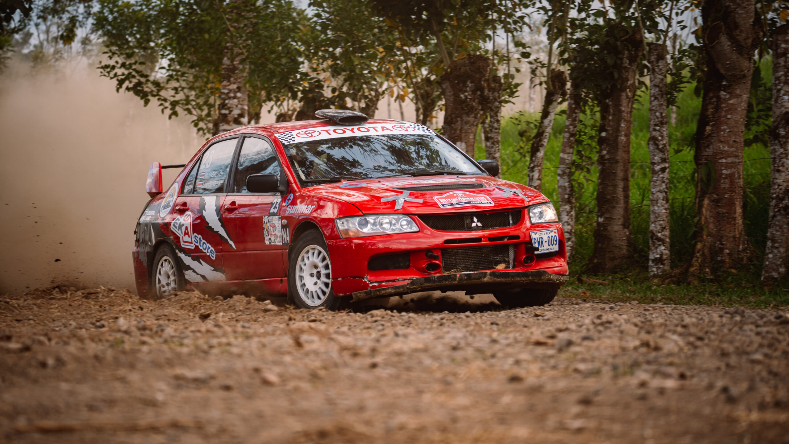 quesada y morua dominan el inicio del campeonato nacional de rally toyota scaled quesada y morúa dominan el inicio del campeonato nacional de rally toyota