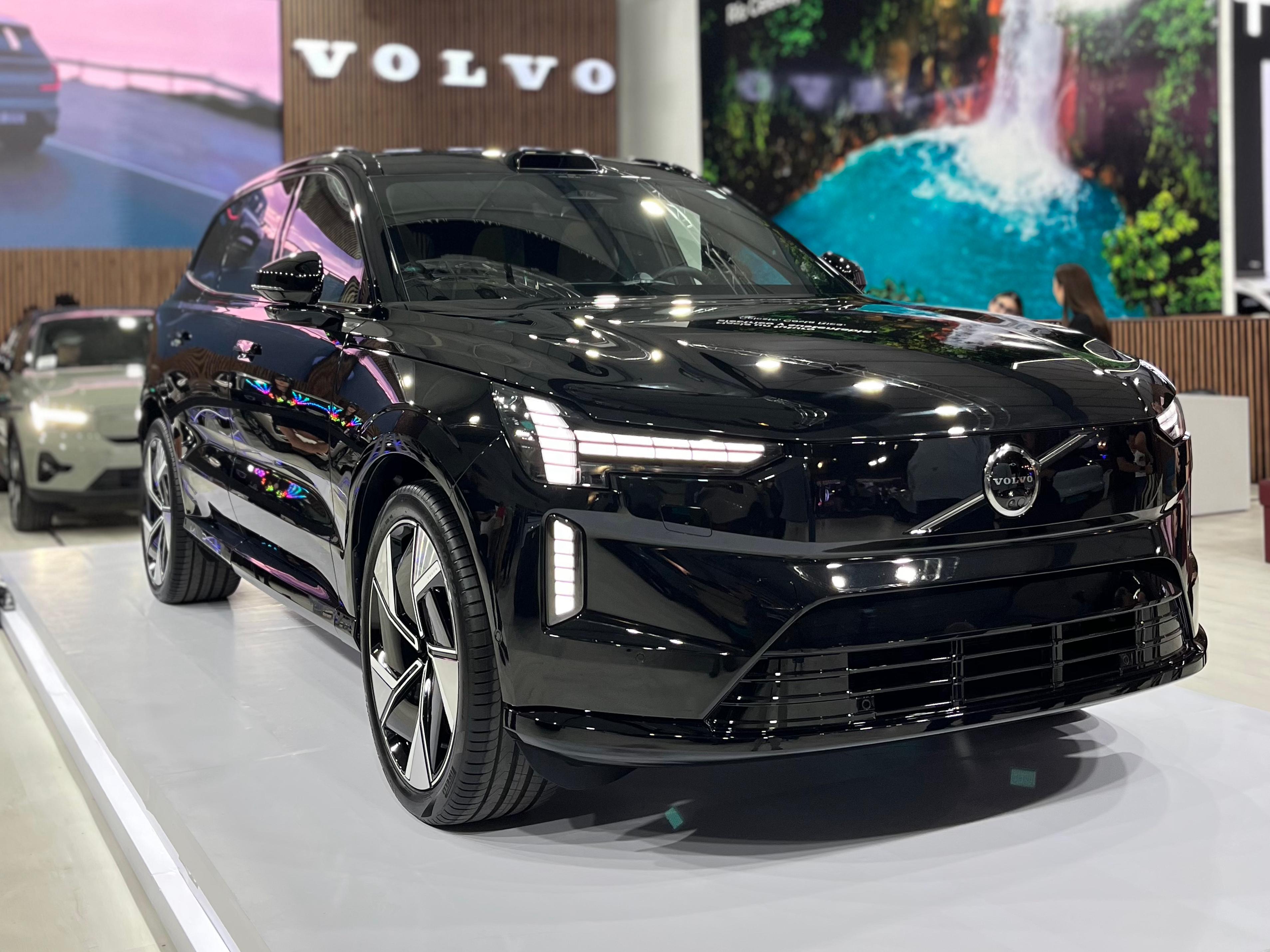 volvo 2 volvo 2