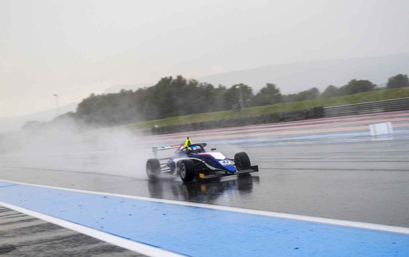 costarricense confirma su llegada a la f4 con equipo de marco antonelli costarricense confirma su llegada a la f4