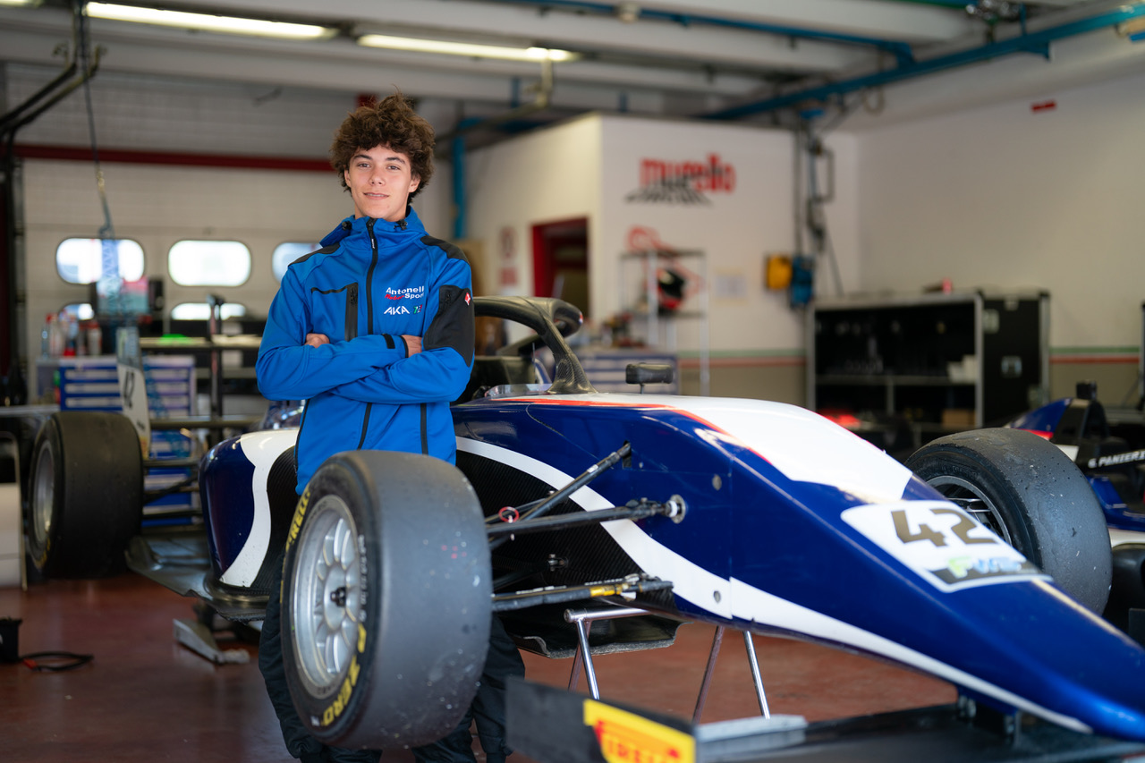 evan michelini debuta este fin de semana en la formula 4 europea evan michelini debuta este fin de semana en la fórmula 4 europea