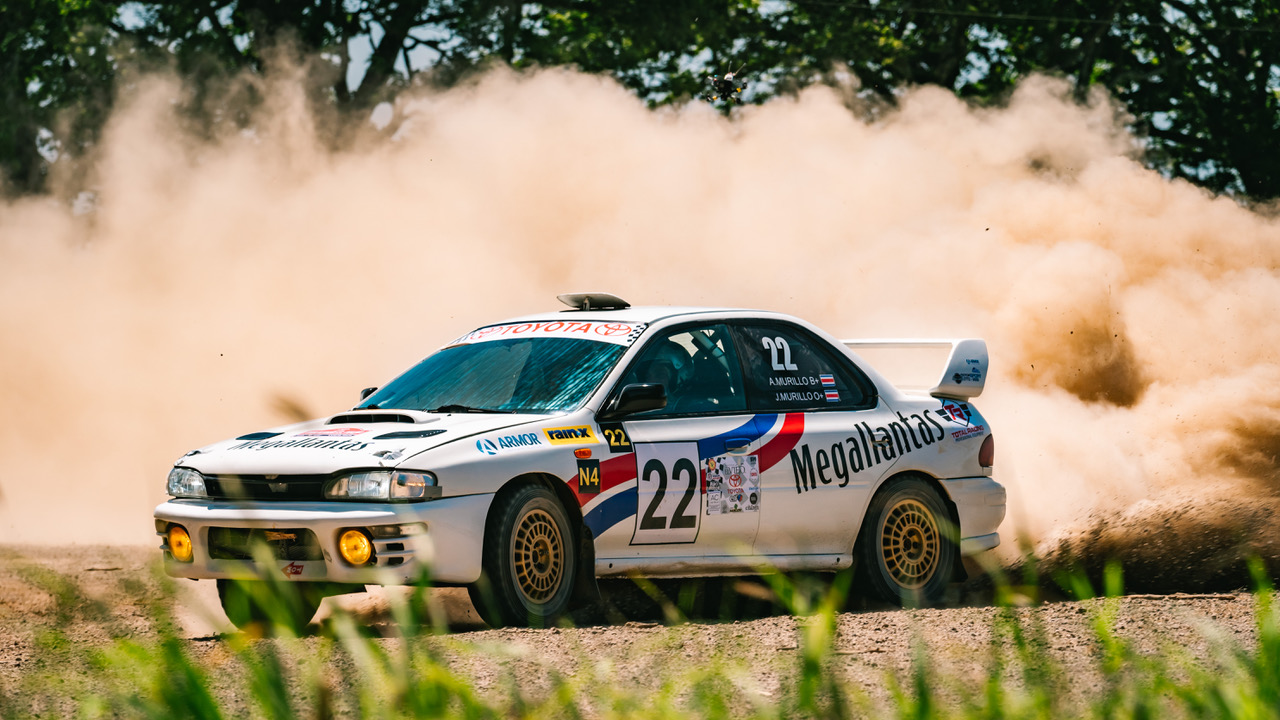 elizondo y fabres dominan la tercera fecha del rally toyota 2025