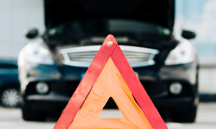 5 MALOS hábitos al conducir