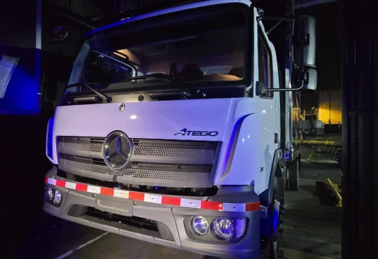 Mercedes-Benz presentó la nueva generación de camiones Atego
