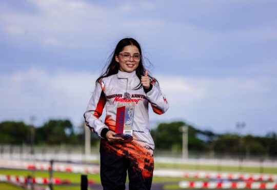 Sofía Calderón arrasa en pista panameña