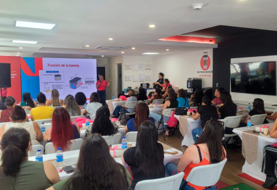 Mujeres de Zona Norte recibirán curso gratuito de mecánica básica