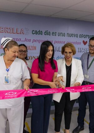 Chevrolet dona nuevas sillas para la sala de espera de Quimioterapia del Hospital San Juan de Dios